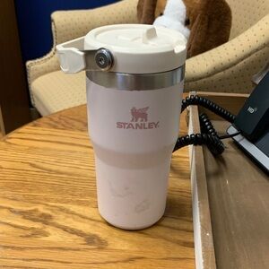 (NO STRAW) Stanley Cream Travel Mug with Secure Lid